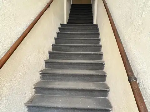 (DBJ-758) PRIMERA JUNTA - IDEAL SHOWROOM (SIN EXPENSAS)