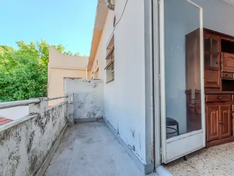 Depto Tipo Casa en Venta en Villa General Mitre, USD 115.000