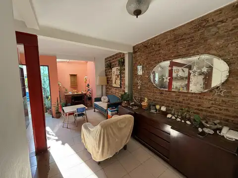 Leandro. N. Alem al 2000