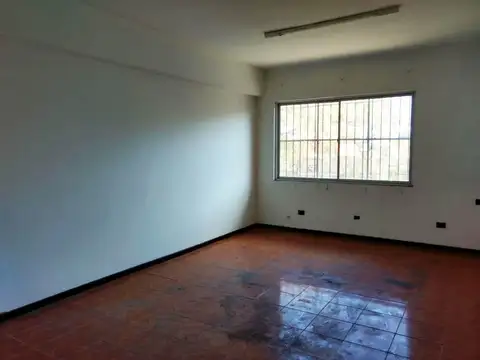 Galpon en Venta en Pompeya, USD 550.000