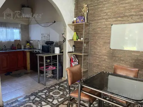 Casa en Alquiler con 1 cochera