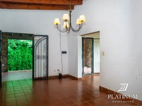 OPORTUNIDAD VENTA CASA EN SAN LORENZO 3 Dormitorios 1 en suite con piscina