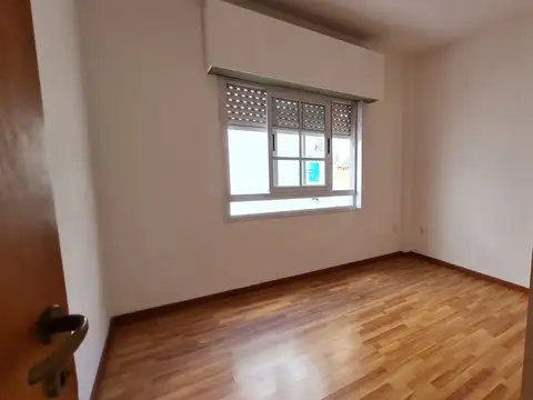 Departamento en Alquiler en Caseros, $ 820.000