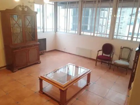 RIOBAMBA Y AV CORRIENTES, 2 DORMITORIOS, M/BUEN EDIFICIO, VISTA PANORAMICA.