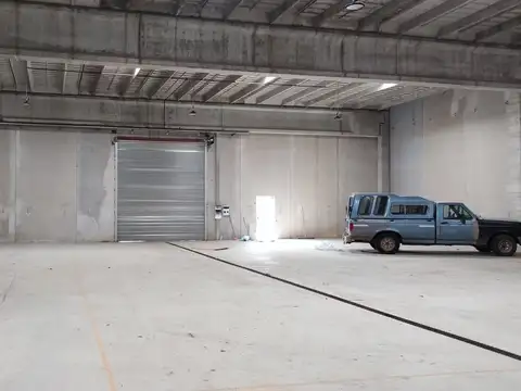 Galpon en Alquiler 60  mts Frente