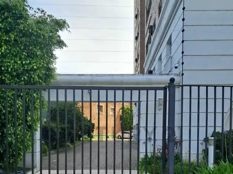 Ada. Centenario 2250 , Piso 8