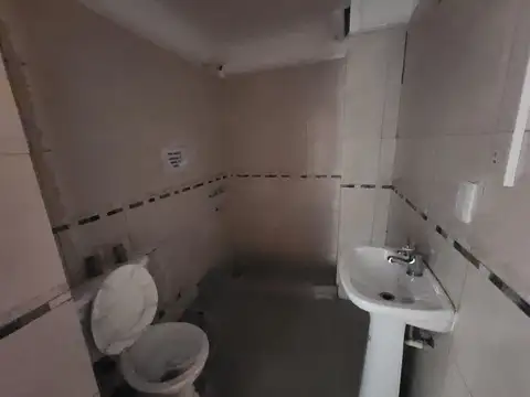 Oficina/ deposito/ fabrica alquiler en el barrio de flores