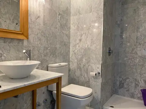 Departamento en Alquiler con 1 cocheras