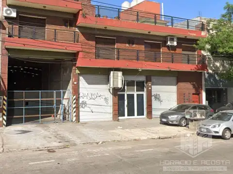 Av. Irurraspe  al 900