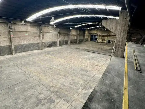 Inmueble Industrial y Residencial en Conjunto - villa lynch