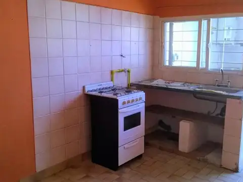 Depto Tipo Casa 2 ambientes con 1 baño
