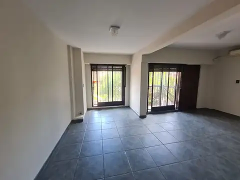 Depto Tipo Casa en Alquiler 25 años