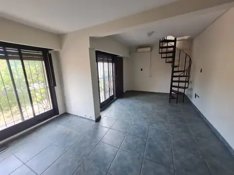 Depto Tipo Casa en Alquiler en Barrio San Pedro, $ 1.500.000