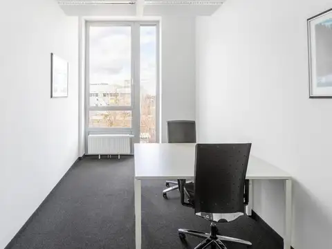 Oficina en Alquiler en Chacras de Coria, $ 559.771