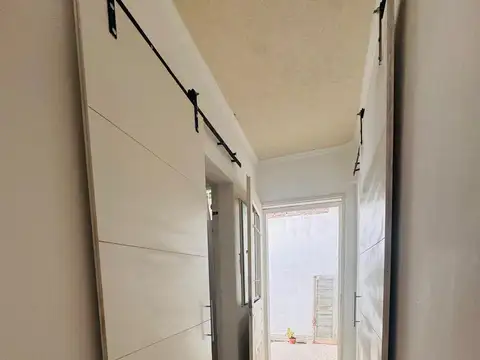 EXCELENTE PH,HECHO A NUEVO, ENTRADA INDEPENDIENTE, C/PATIO, A PASOS GRAL PAZ Y EST .TREN PADILLA