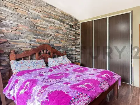 Casa 9 ambientes con 5 baños