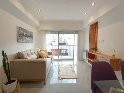 Departamento de 3 amb c/Balcón a la calle zona Aldrey