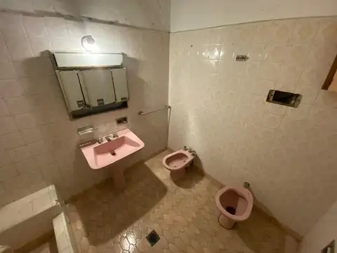 DEPARTAMENTO CON LOCAL EN 2 AMBIENTES