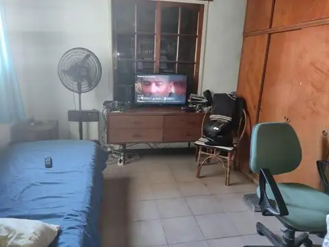 Casa  en Venta ubicado en Castelar, Morón, G.B.A. Zona Oeste - AMA0123_LP545192_8