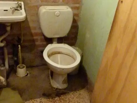 Depto Tipo Casa 10 ambientes con 2 baños