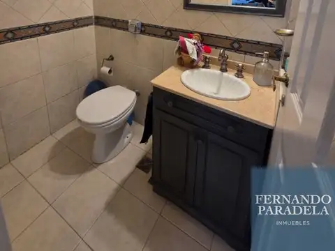 Casa en Venta con 3 cocheras