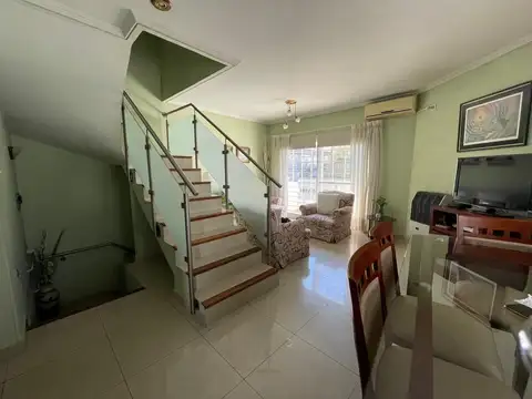 Depto Tipo Casa en Venta 18 años