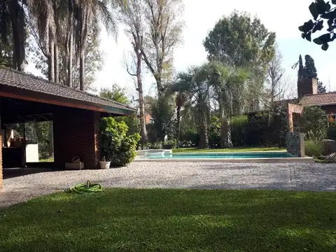 Casa en Venta en Pablo Nogues, USD 350.000