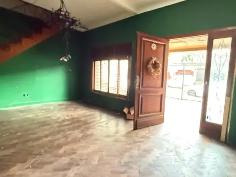 Casa en Venta con 3 cocheras