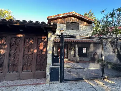 Chalet 4 Ambientes Para Reciclar - Ubicado en Florida M.