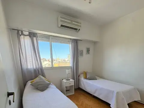 Alquilo Temporario en Palermo. Amplio Departamento de 2 Ambientes con Balcón. Para 2 Personas.