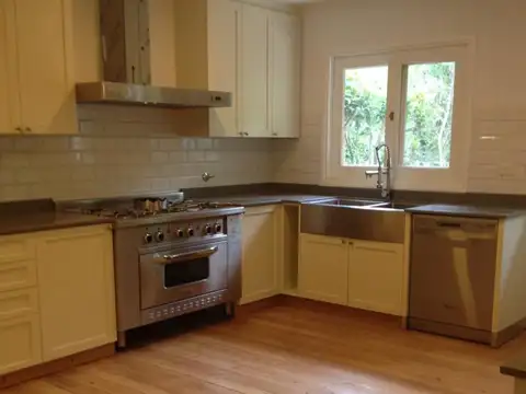 Excelente oportunidad propiedad reciclada con estilo y confort.