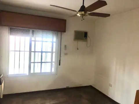 Casa en venta 2 dormitorios , patio y terraza