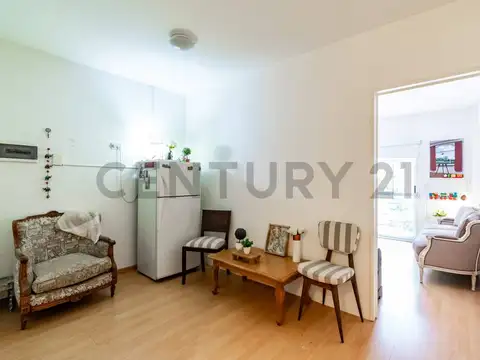 DEPARTAMENTO LUMINOSO CON BALCÒN. APTO PROFESIONAL