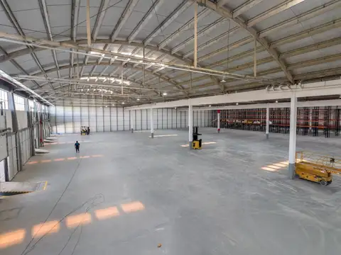 Galpon en Alquiler 87  mts Fondo