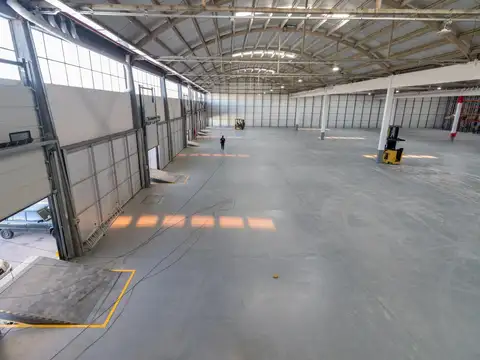 Galpon en Alquiler 80  mts Frente