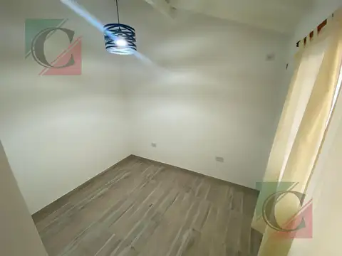 Depto Tipo Casa en Venta en Valentin Alsina, USD 64.500