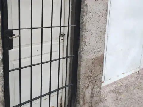 Calle Democracia 2500