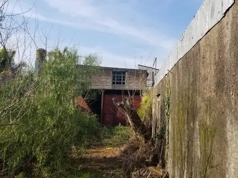 EN VENTA EN EL PALOMAR LOTE DE 10.60 X 39 CON GALPON DE 160M2 AL FONDO - FICHA 8614