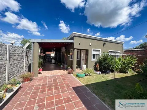 Casa en venta c/ cochera en Manzanares