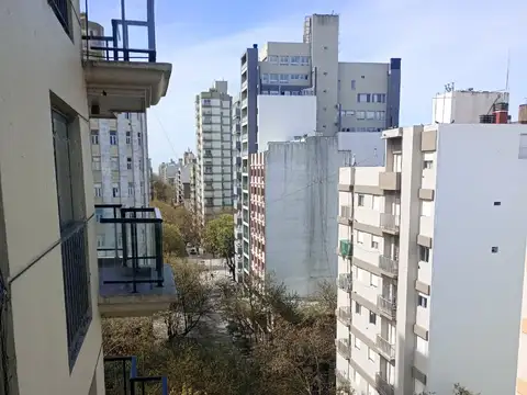 Departamento en Venta en Plaza Mitre, USD 155.000