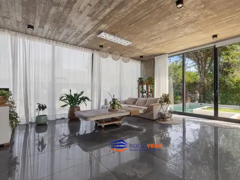 Casa a la venta en Country Banco Provincia