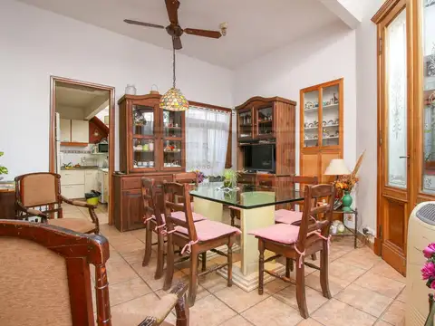 Washington al 3900 entre Av. Garcia del Rio y Paroissien