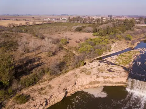 Local en Venta en Pavon, $ 900.000