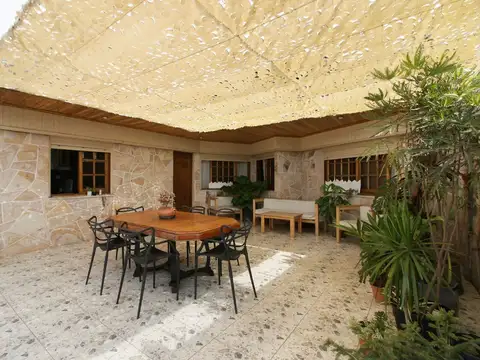 VENTA CASA CON LOCAL BANFIELD TERRAZA Y COCHERA