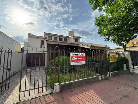 Casa en  Barrio 9 de Julio