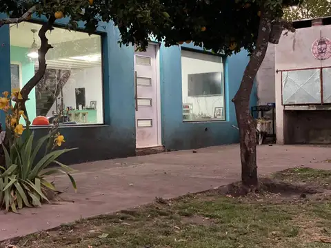 VENTA CASA 4 AMBIENTES BARRIO SOSIEGO CON PISCINA