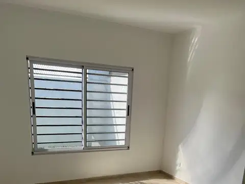 Departamento en Alquiler en Temperley, $ 850.000