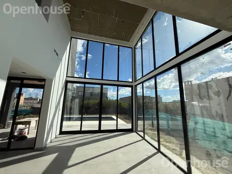 Venta Casa en  SAN RAMON.  IMPECABLE CON HERMOSA VISTA!