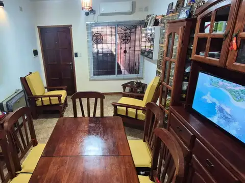 Depto Tipo Casa en Venta con 1 cocheras
