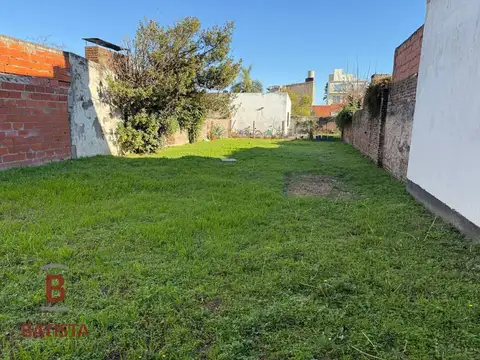 ¡VENDE! Lote en calle 530 e/ 25 y 26